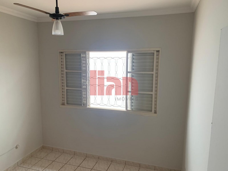 Casa para alugar com 3 quartos, 108m² - Foto 20