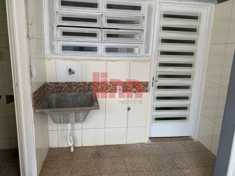 Casa para alugar com 3 quartos, 108m² - Foto 9
