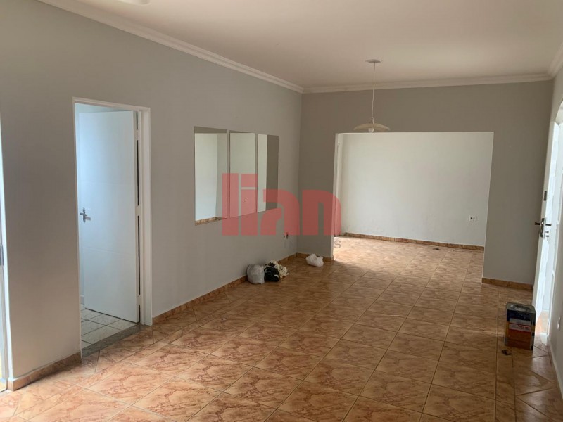 Casa para alugar com 3 quartos, 108m² - Foto 12